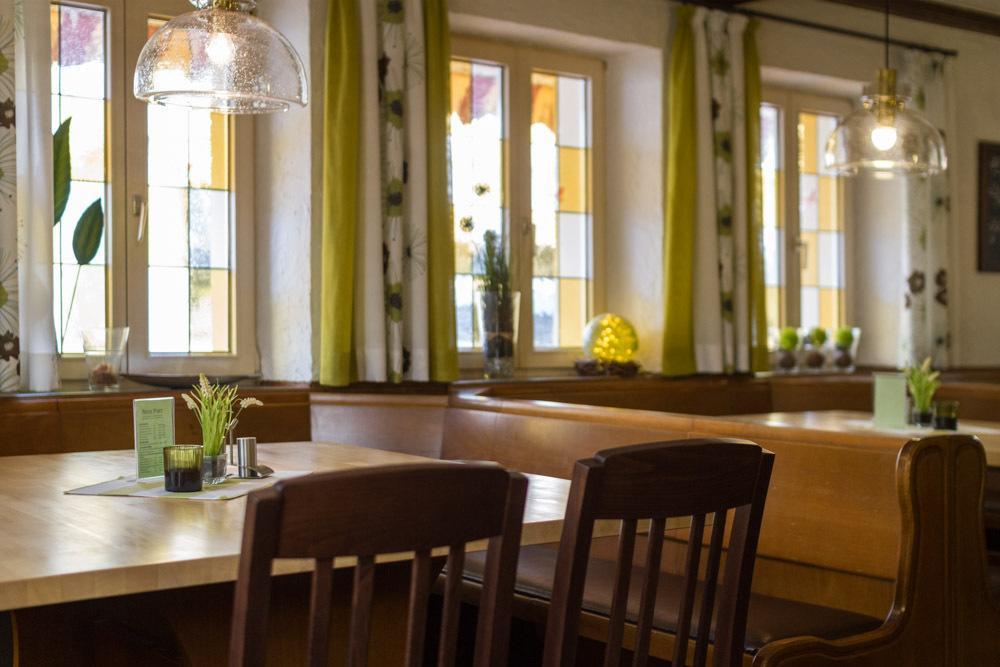 Hotel-Gasthof Neue Post Leutershausen  المظهر الخارجي الصورة