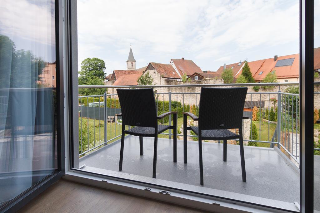 Hotel-Gasthof Neue Post Leutershausen  المظهر الخارجي الصورة