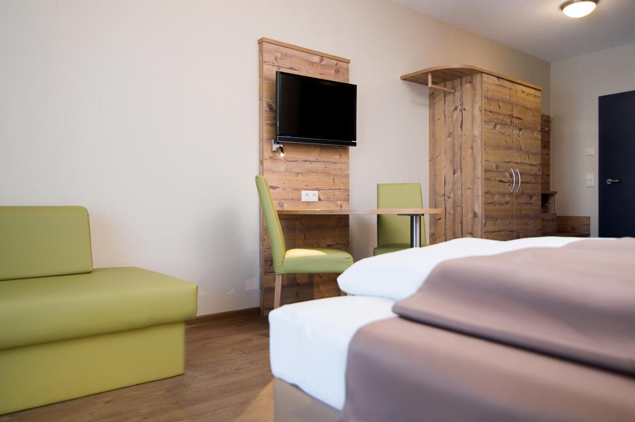 Hotel-Gasthof Neue Post Leutershausen  المظهر الخارجي الصورة