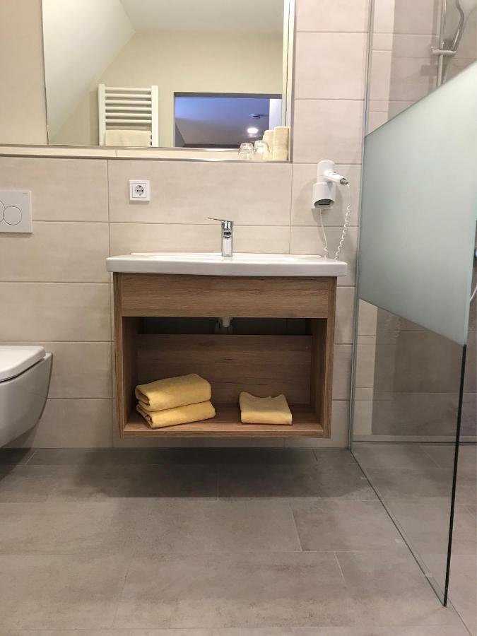 Hotel-Gasthof Neue Post Leutershausen  المظهر الخارجي الصورة